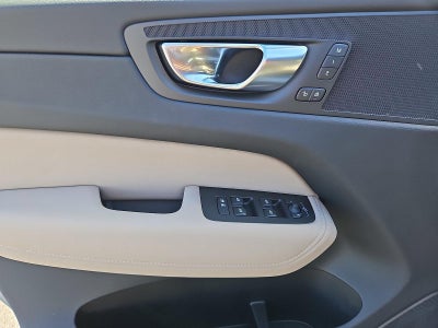 2026 Volvo XC60 B5 AWD Plus