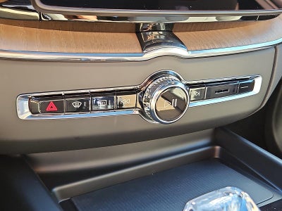 2026 Volvo XC60 B5 AWD Plus
