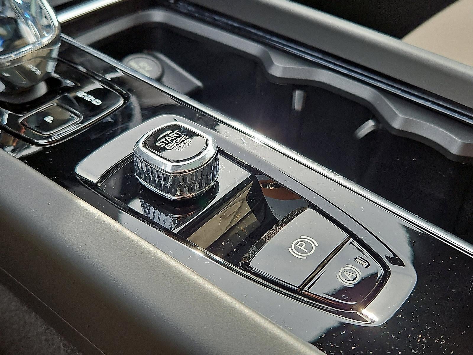 2026 Volvo XC60 B5 AWD Plus