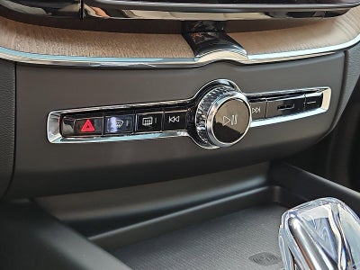 2026 Volvo XC60 B5 AWD Plus
