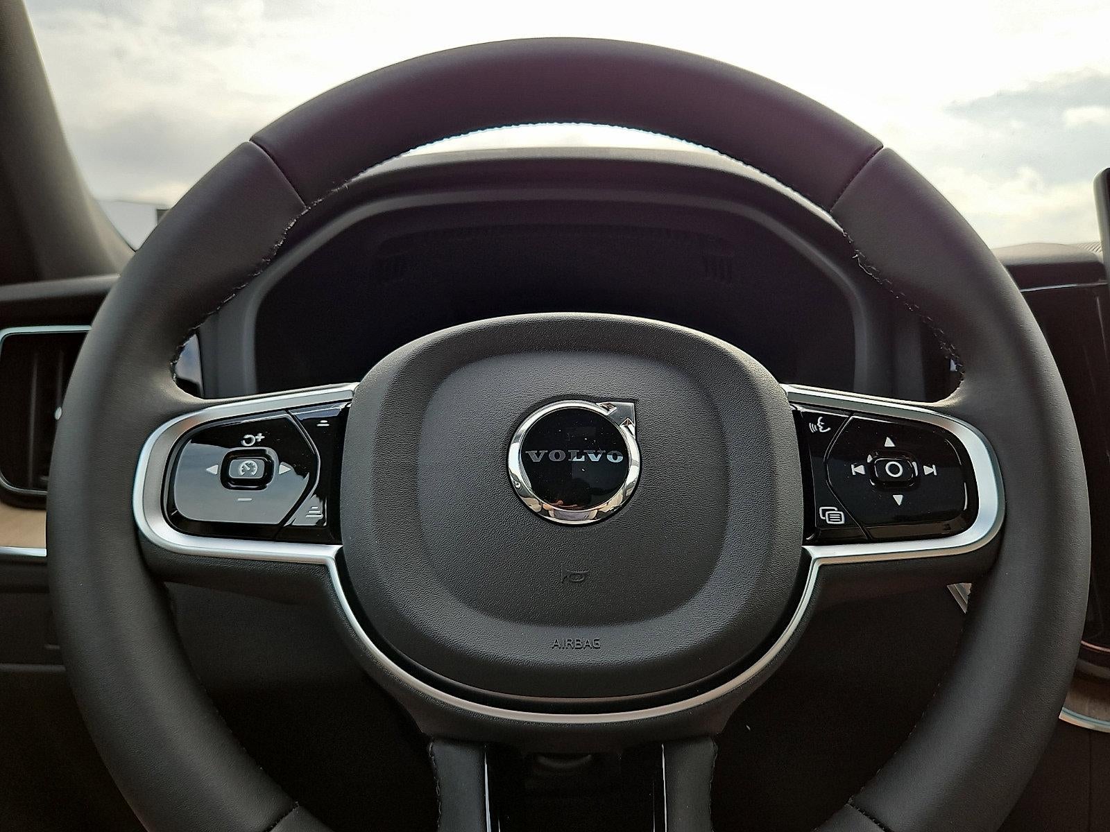 2026 Volvo XC60 B5 AWD Plus