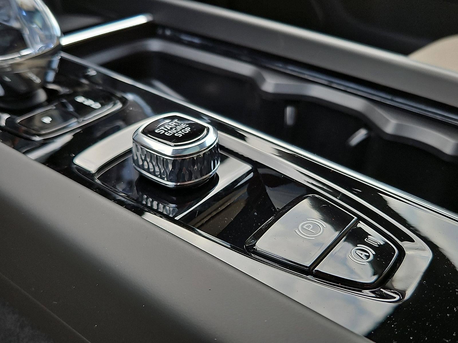 2026 Volvo XC60 B5 AWD Plus
