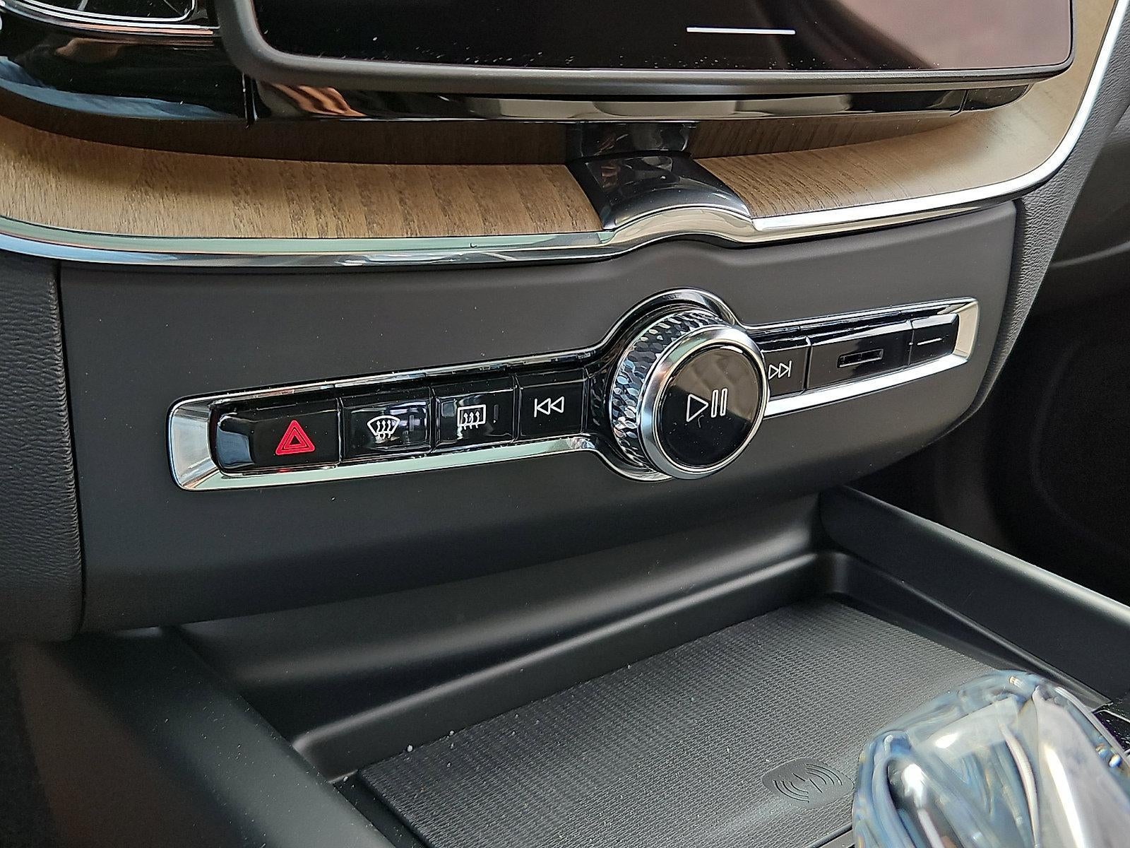 2026 Volvo XC60 B5 AWD Plus