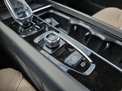 2026 Volvo XC60 B5 AWD Plus
