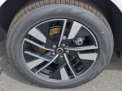 2026 Volvo XC60 B5 AWD Plus