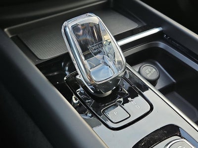 2026 Volvo XC60 B5 AWD Ultra Black Edition