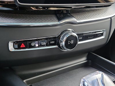 2026 Volvo XC60 B5 AWD Ultra Black Edition