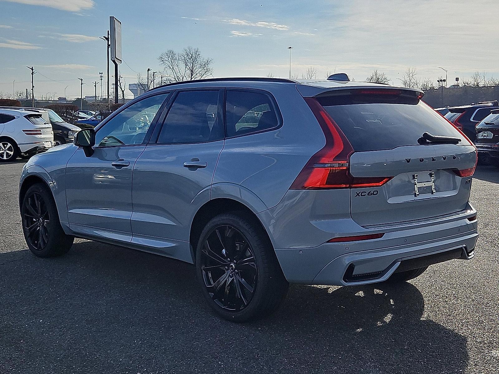 2026 Volvo XC60 B5 AWD Ultra Black Edition