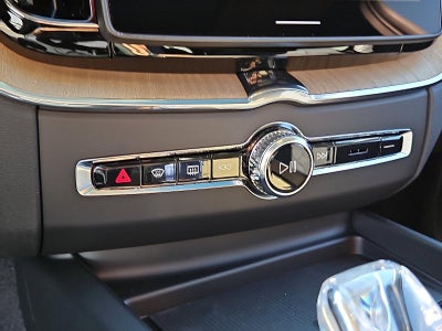 2026 Volvo XC60 B5 AWD Core