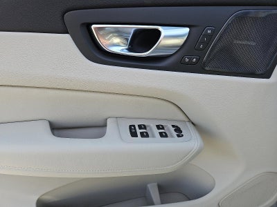 2026 Volvo XC60 B5 AWD Ultra