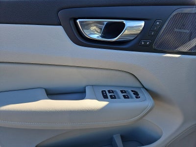 2026 Volvo XC60 B5 AWD Ultra