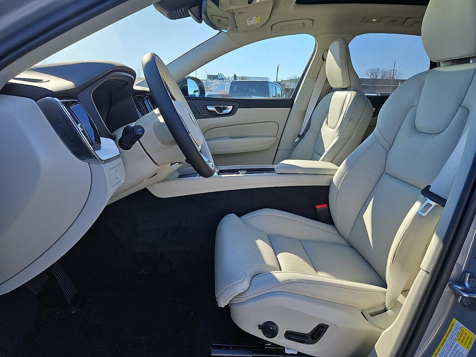 2026 Volvo XC60 B5 AWD Ultra