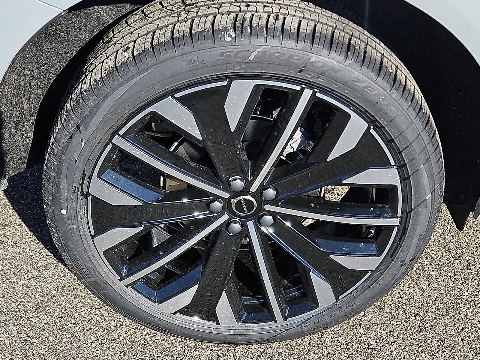 2026 Volvo XC60 B5 AWD Ultra