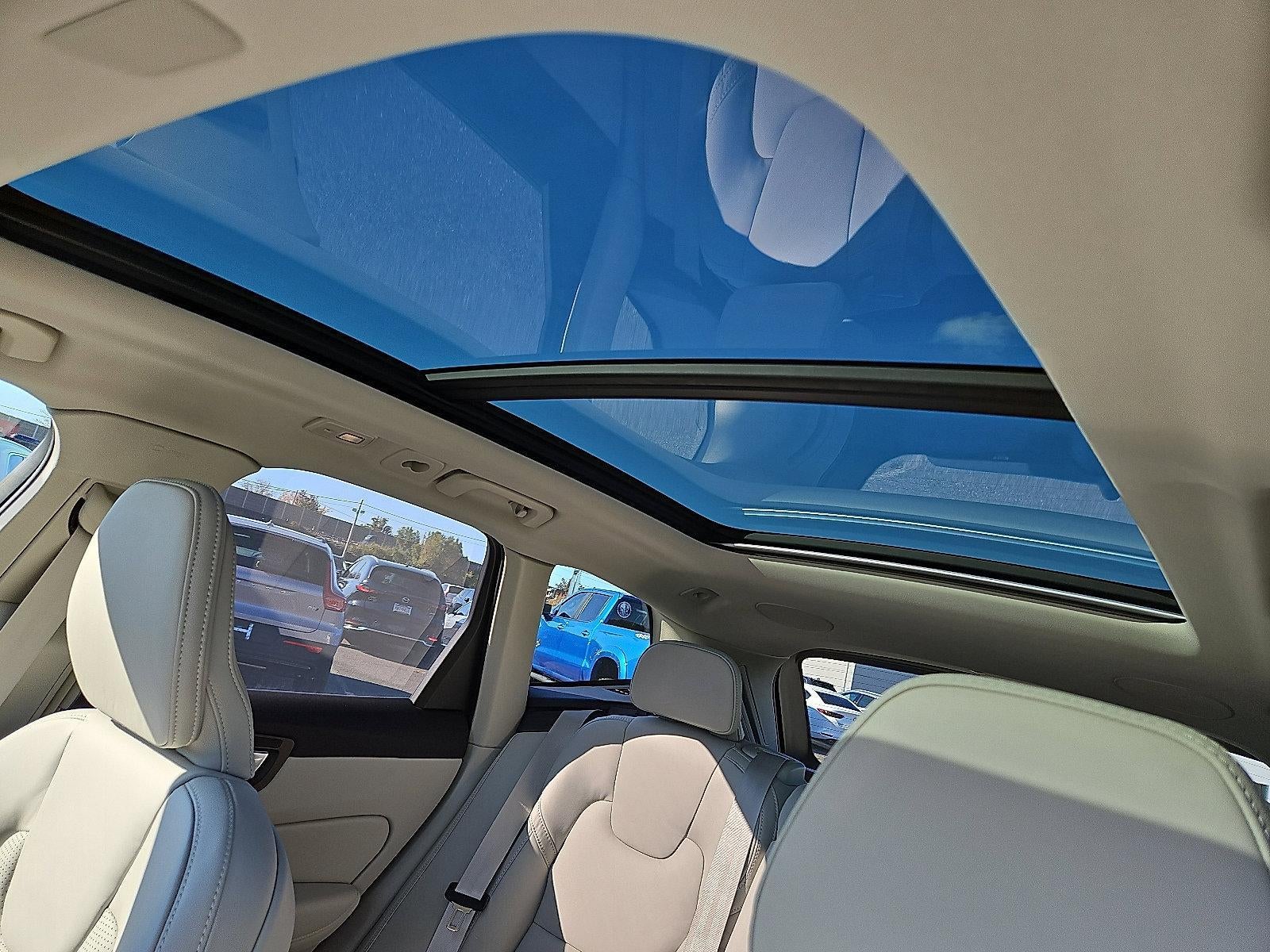 2026 Volvo XC60 B5 AWD Ultra