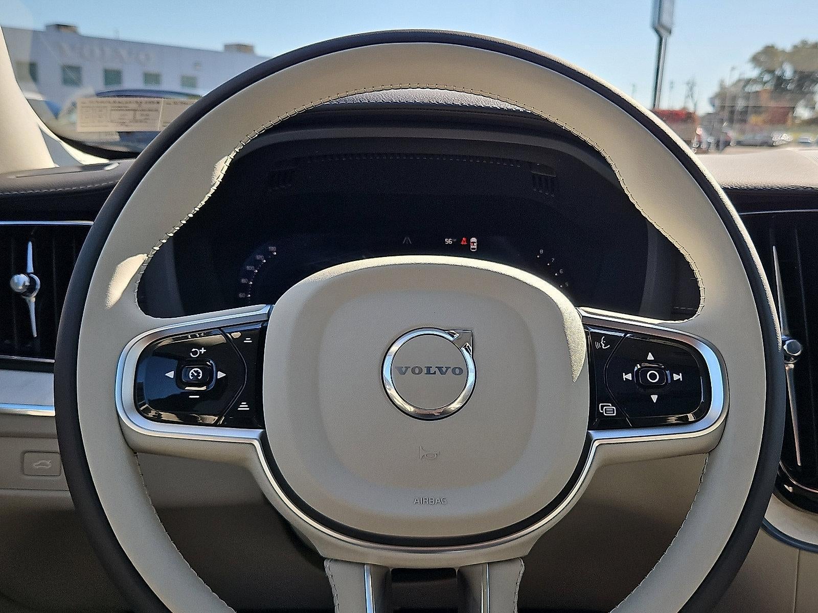 2026 Volvo XC60 B5 AWD Ultra