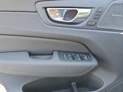 2026 Volvo XC60 B5 AWD Ultra