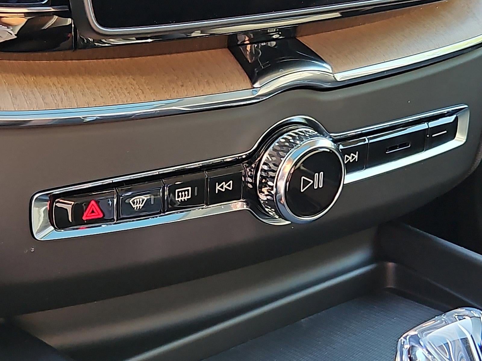 2026 Volvo XC60 B5 AWD Ultra