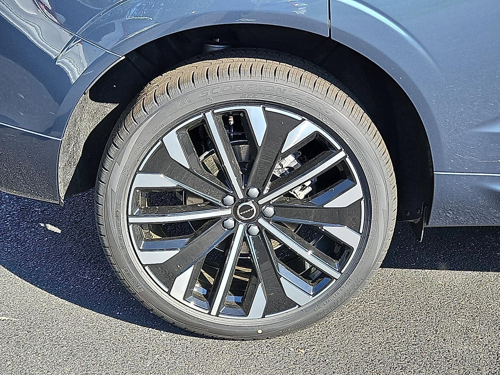 2026 Volvo XC60 B5 AWD Ultra