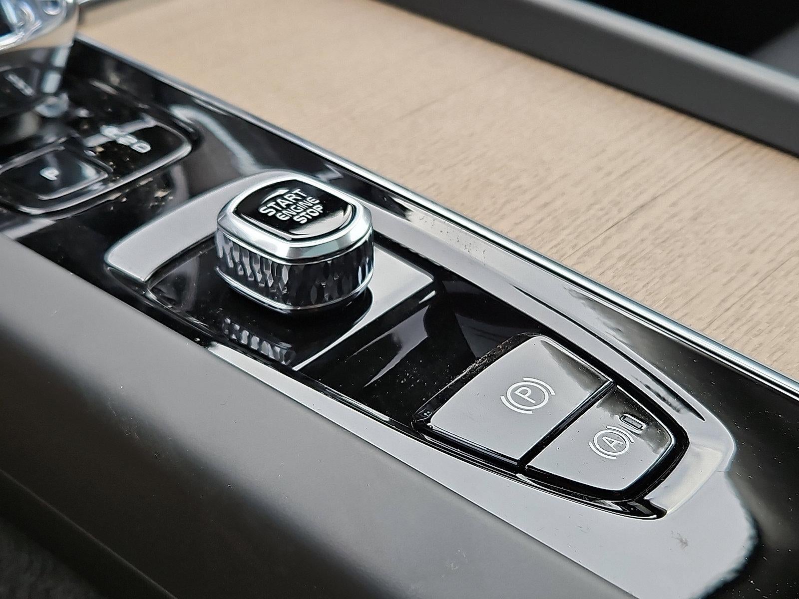 2026 Volvo XC60 B5 AWD Ultra