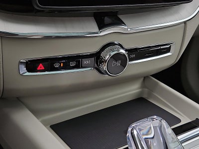 2026 Volvo XC60 B5 AWD Ultra