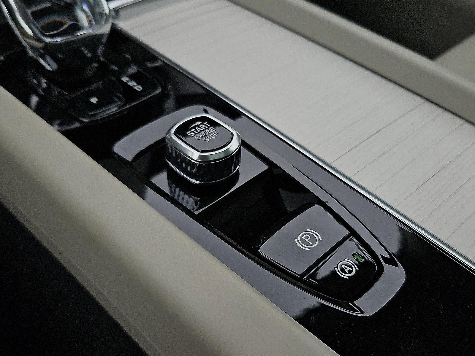 2026 Volvo XC60 B5 AWD Ultra