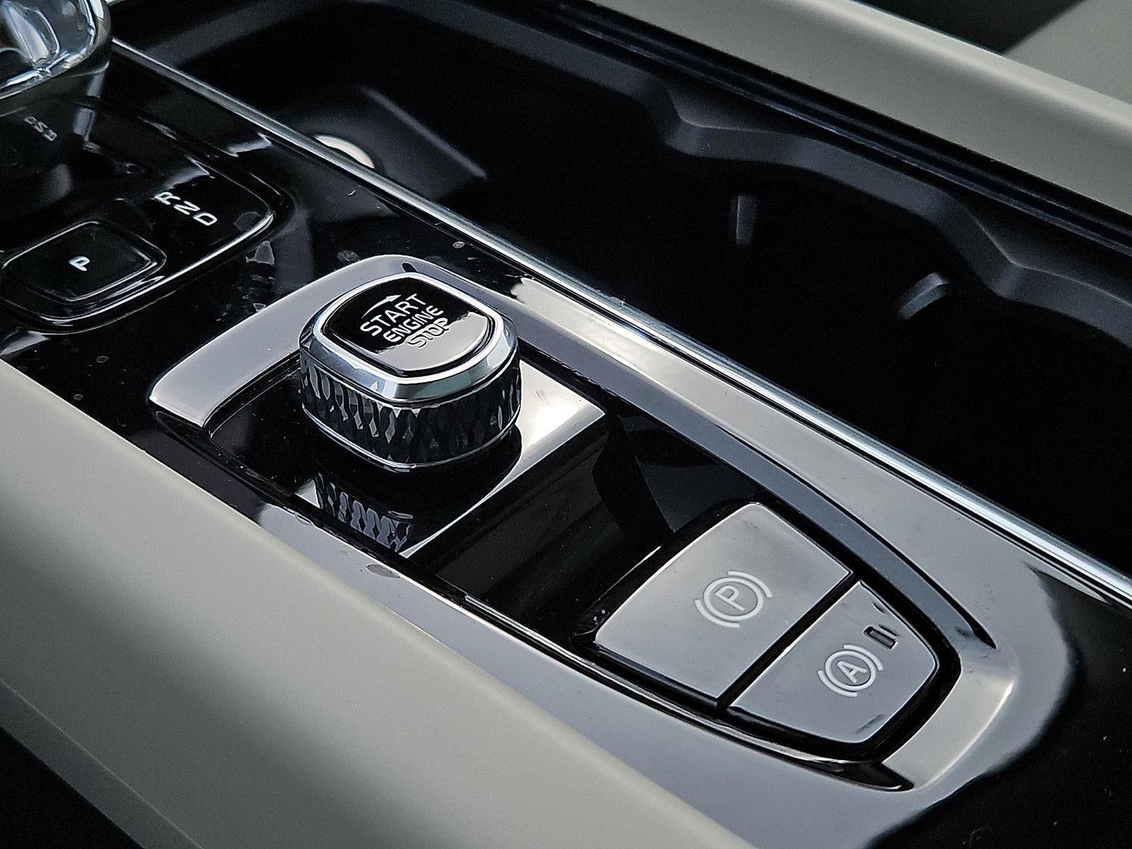 2026 Volvo XC60 B5 AWD Ultra