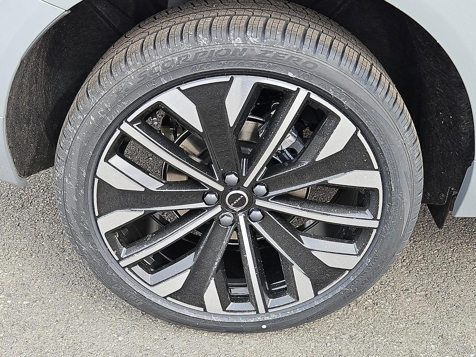 2026 Volvo XC60 B5 AWD Ultra