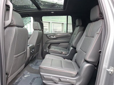 2023 Chevrolet Suburban 4WD RST