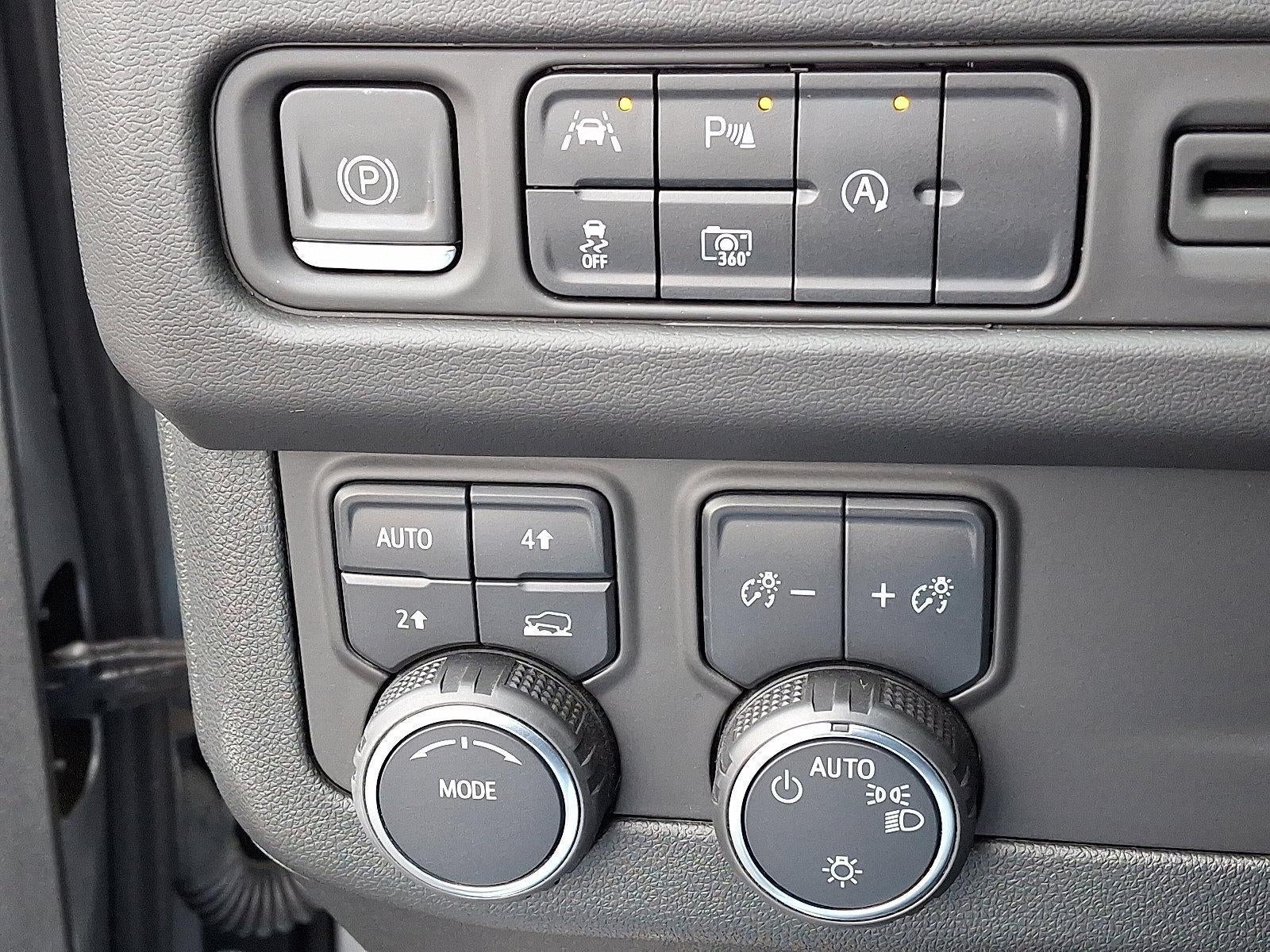 2023 Chevrolet Suburban 4WD RST