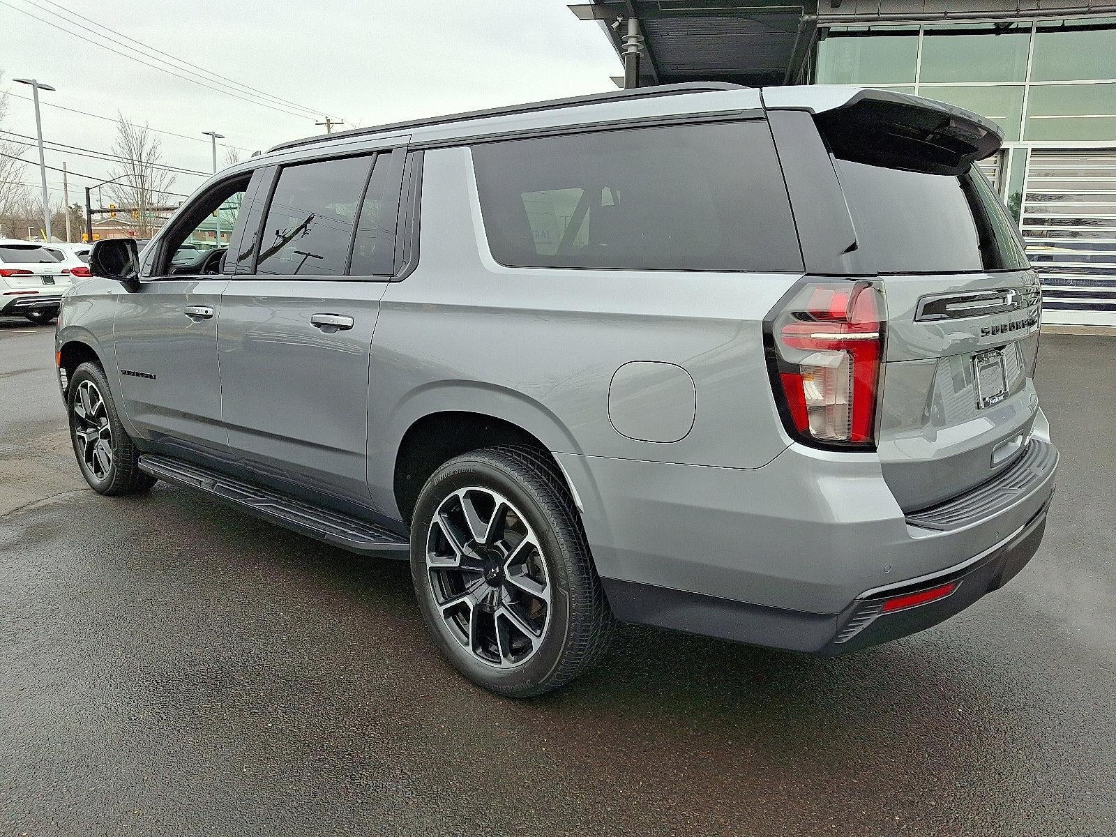 2023 Chevrolet Suburban 4WD RST