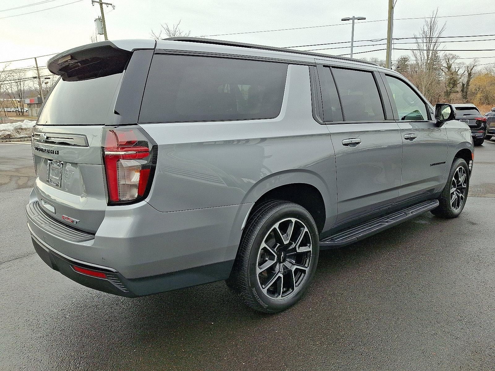 2023 Chevrolet Suburban 4WD RST