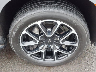 2023 Chevrolet Suburban 4WD RST
