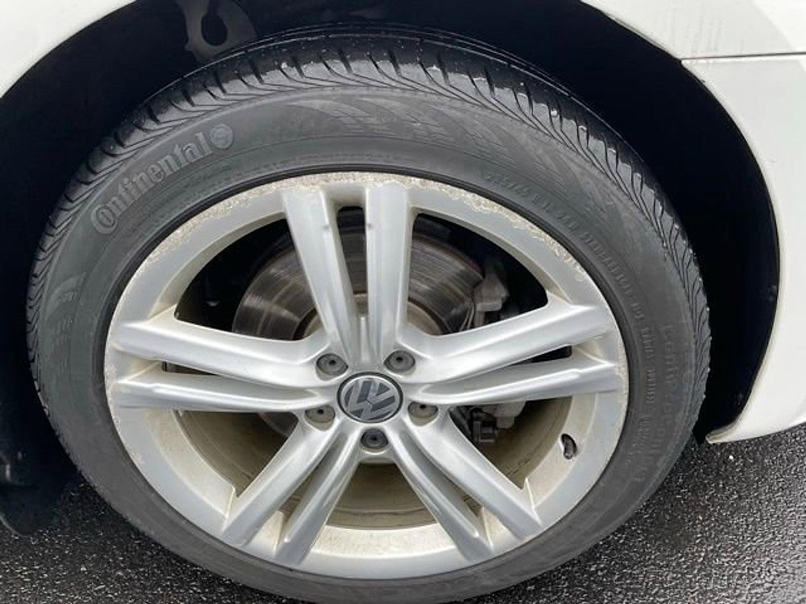2014 Volkswagen Passat 4dr Sdn 1.8T Auto SE PZEV