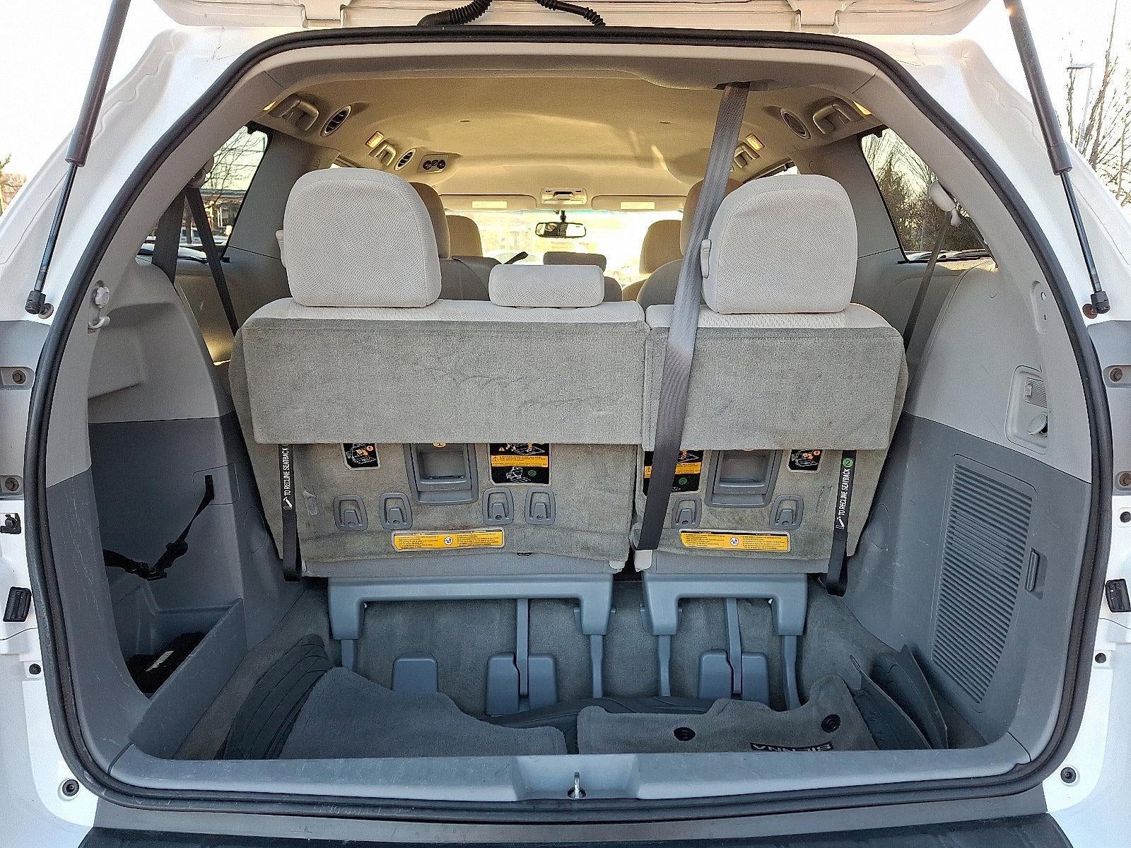 2012 Toyota Sienna 5dr 7-Pass Van V6 LE AAS FWD (Natl)