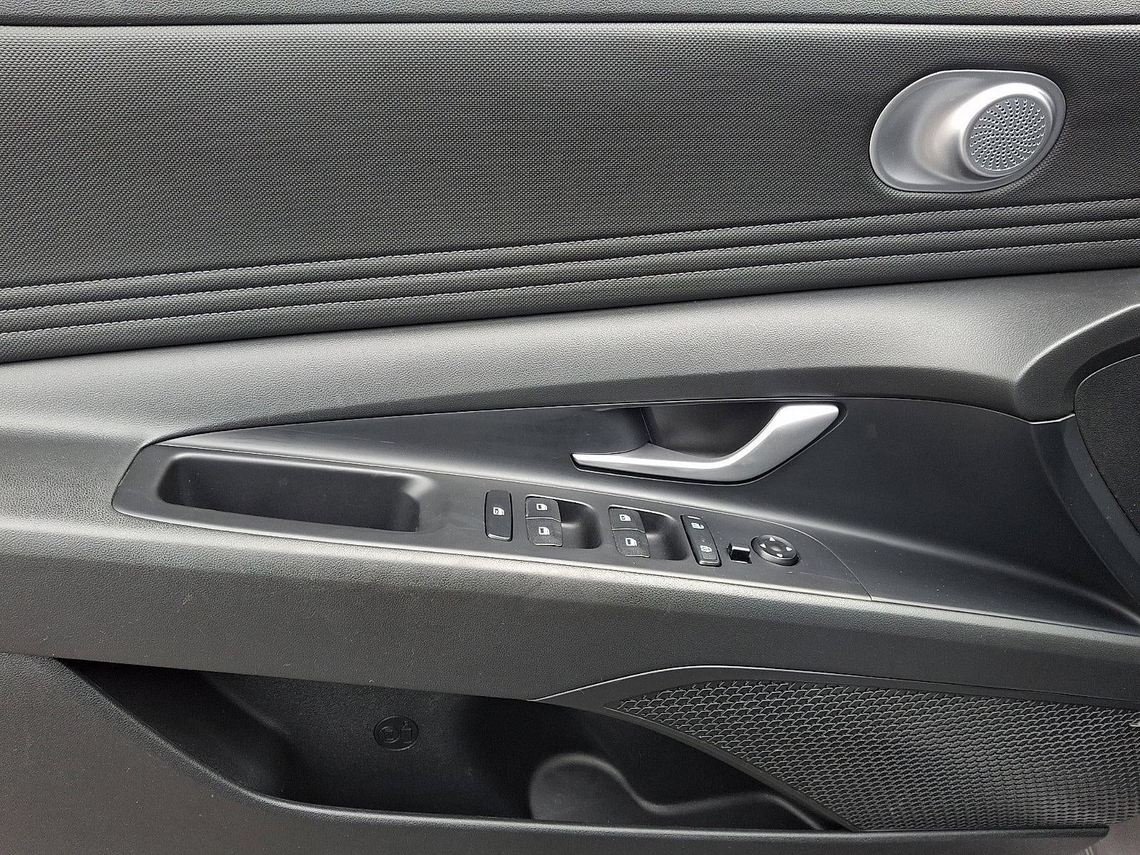 2023 Hyundai ELANTRA Limited IVT