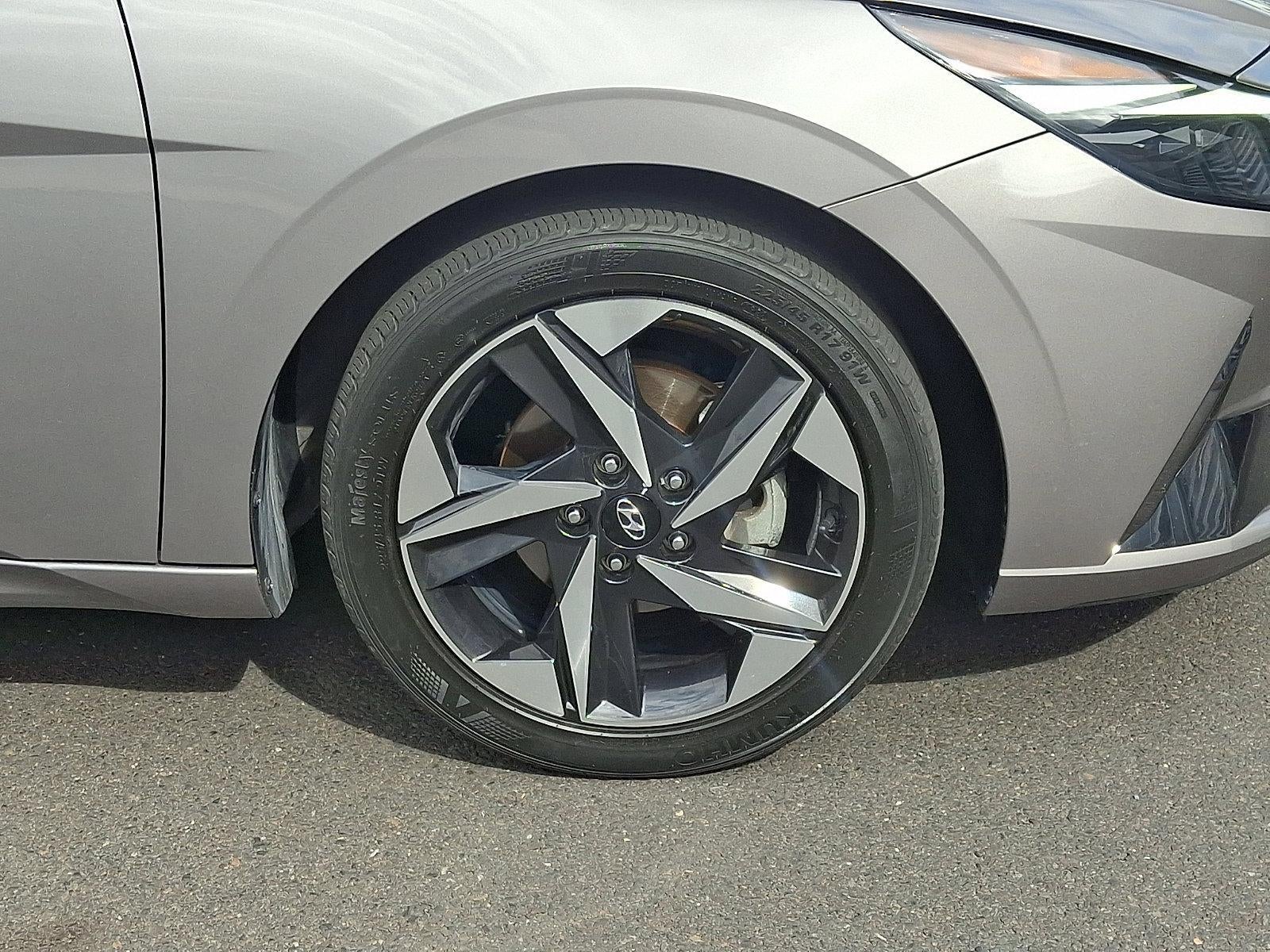 2023 Hyundai ELANTRA Limited IVT