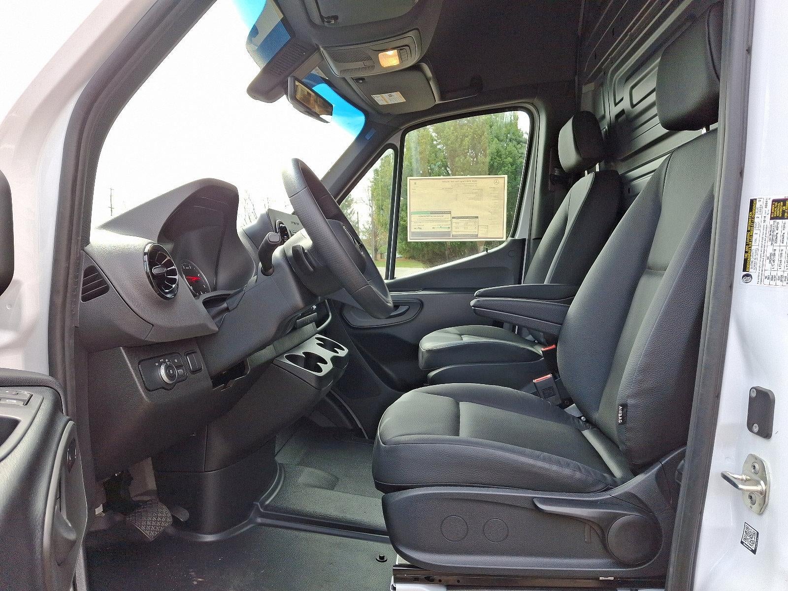 2025 Mercedes-Benz Sprinter Cargo Van 2500 Standard Roof I4 Diesel 144" RWD