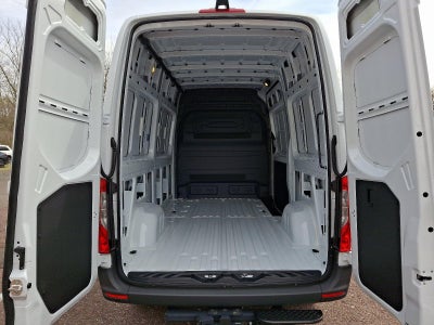 2025 Mercedes-Benz Sprinter Cargo Van 2500 Standard Roof I4 Diesel 144" RWD