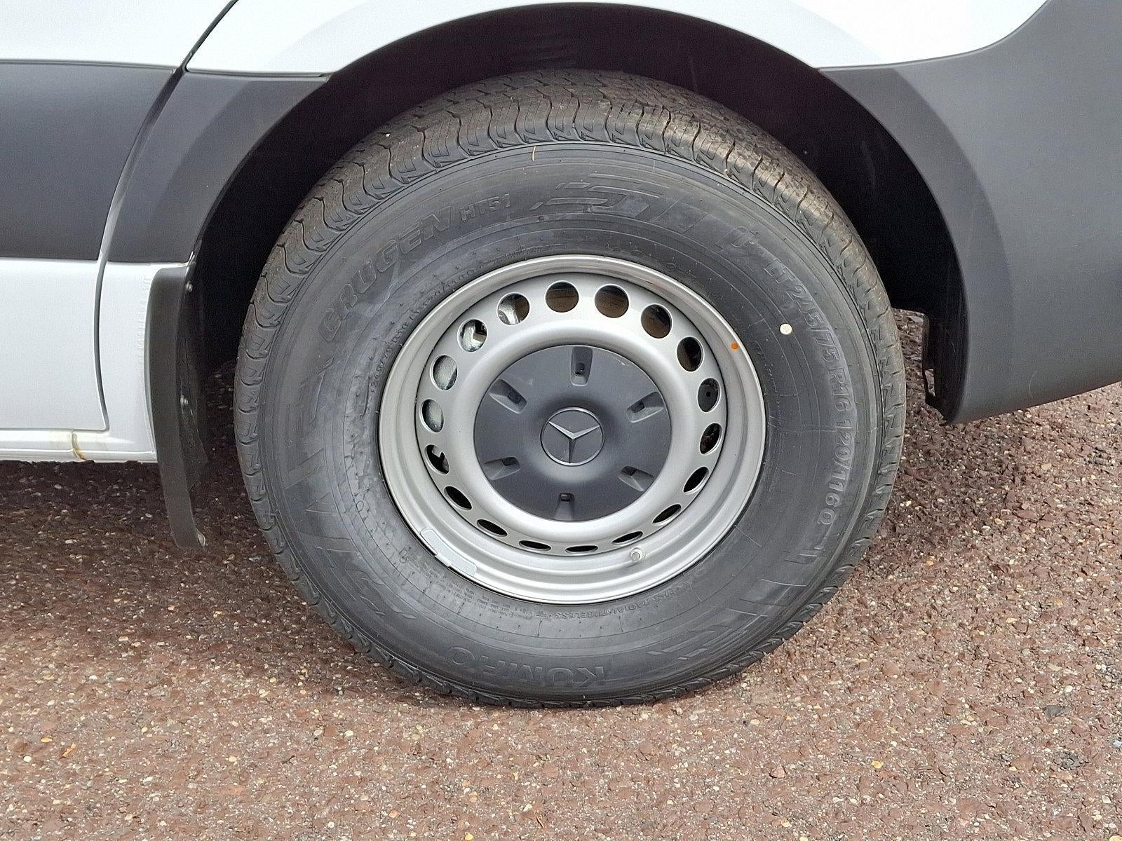 2025 Mercedes-Benz Sprinter Cargo Van 2500 Standard Roof I4 Diesel 144" RWD