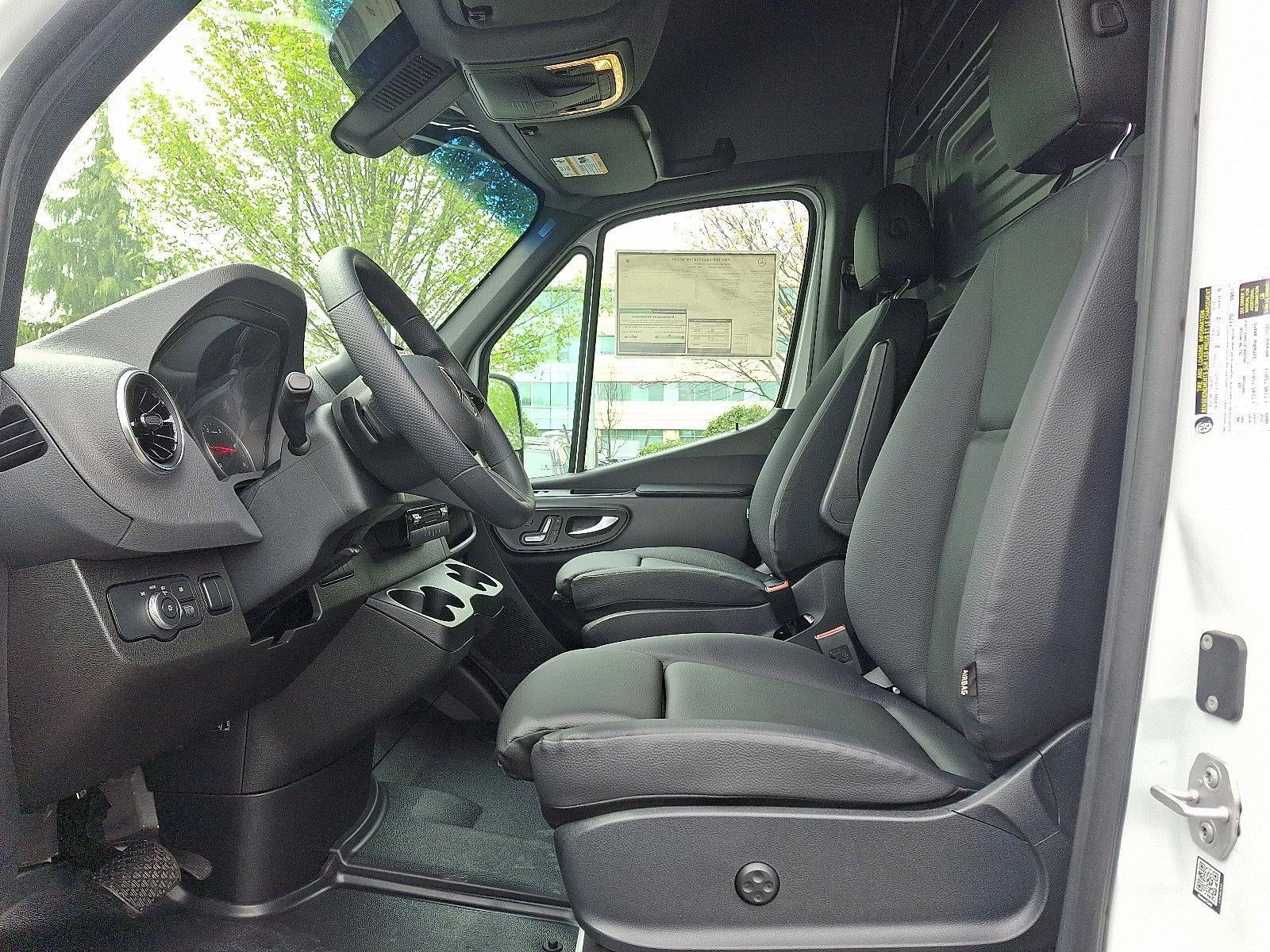 2026 Mercedes-Benz Sprinter Cargo Van 2500 Standard Roof I4 Diesel 144" RWD