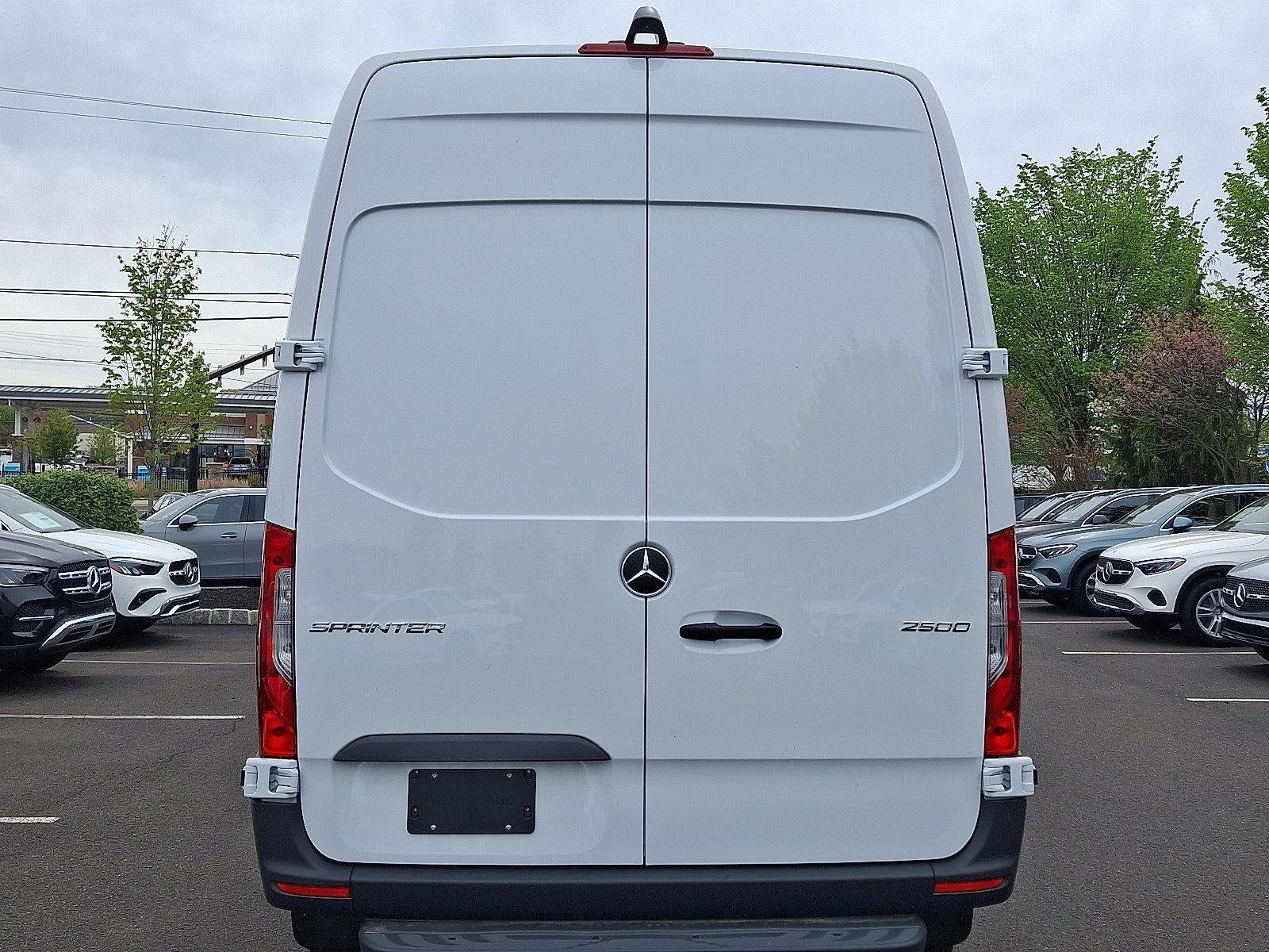 2026 Mercedes-Benz Sprinter Cargo Van 2500 Standard Roof I4 Diesel 144" RWD
