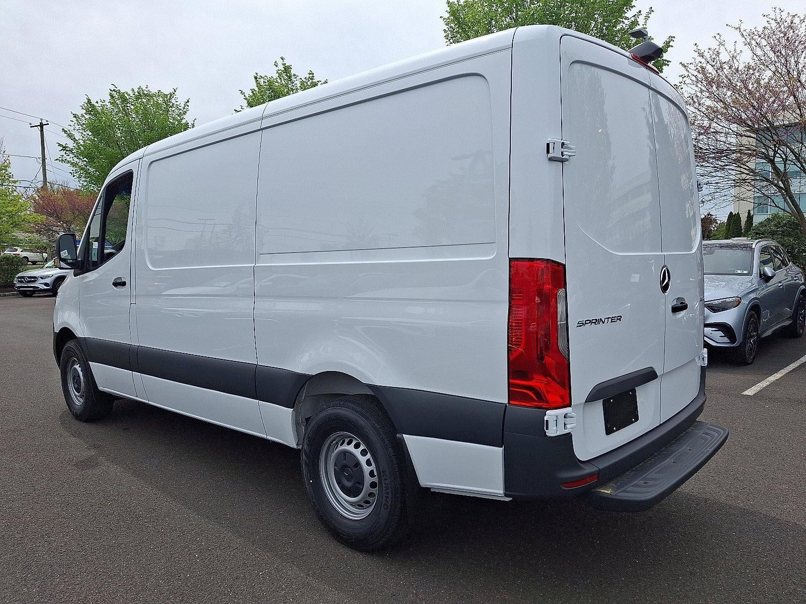 2026 Mercedes-Benz Sprinter Cargo Van 2500 Standard Roof I4 Diesel 144" RWD