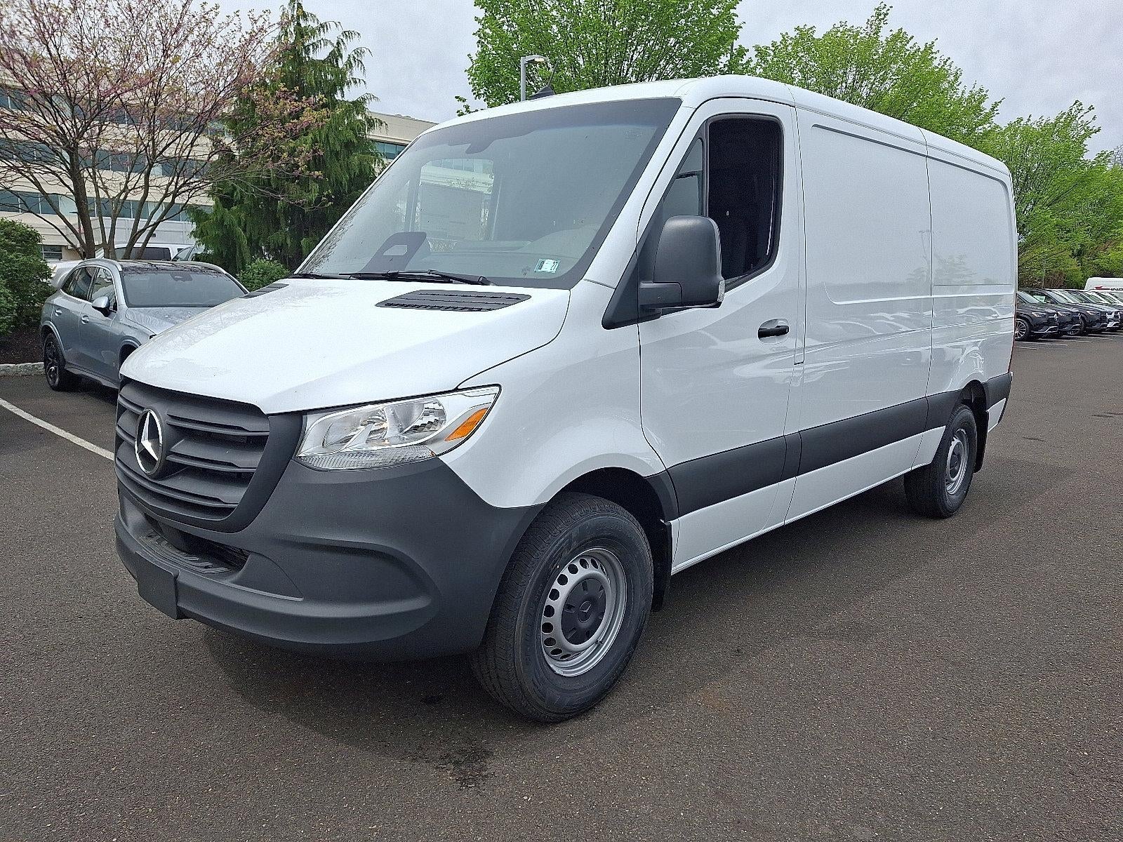 2026 Mercedes-Benz Sprinter Cargo Van 2500 Standard Roof I4 Diesel 144" RWD