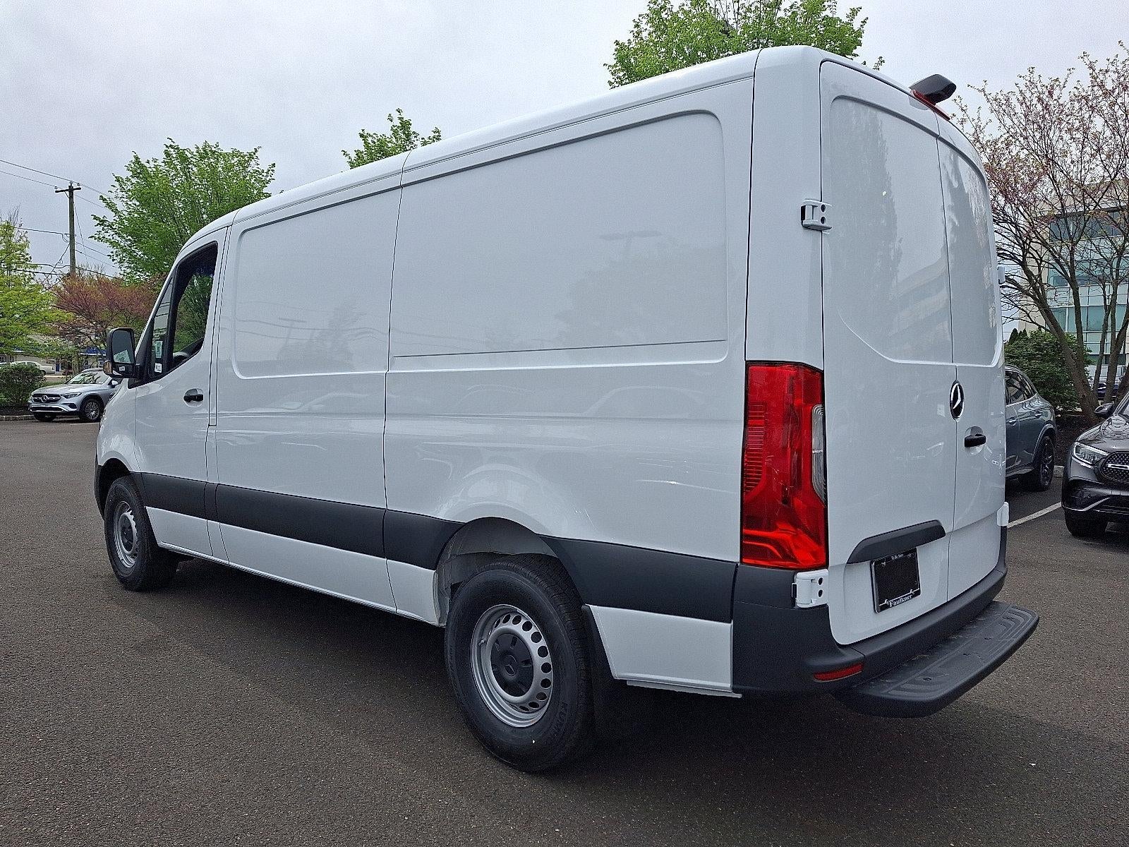 2026 Mercedes-Benz Sprinter Cargo Van 2500 Standard Roof I4 Diesel 144" RWD
