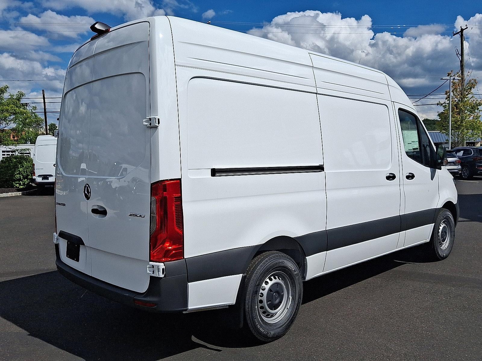 2025 Mercedes-Benz Sprinter Cargo Van 2500 Standard Roof I4 Diesel 144" RWD