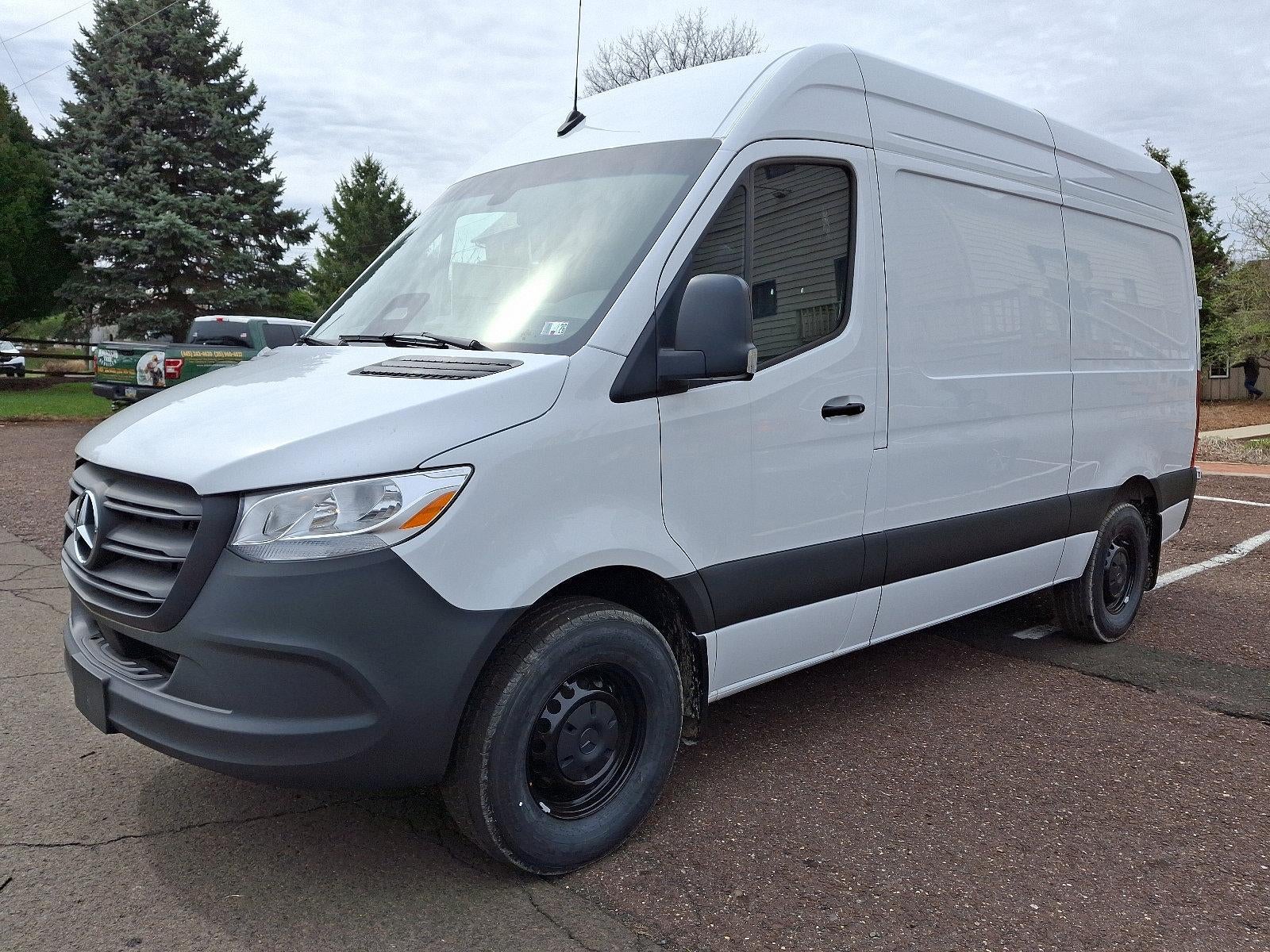2025 Mercedes-Benz Sprinter Cargo Van 2500 Standard Roof I4 Diesel 144" RWD