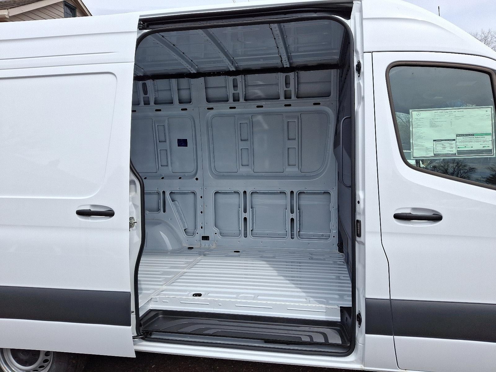 2025 Mercedes-Benz Sprinter Cargo Van 2500 Standard Roof I4 Diesel 144" RWD