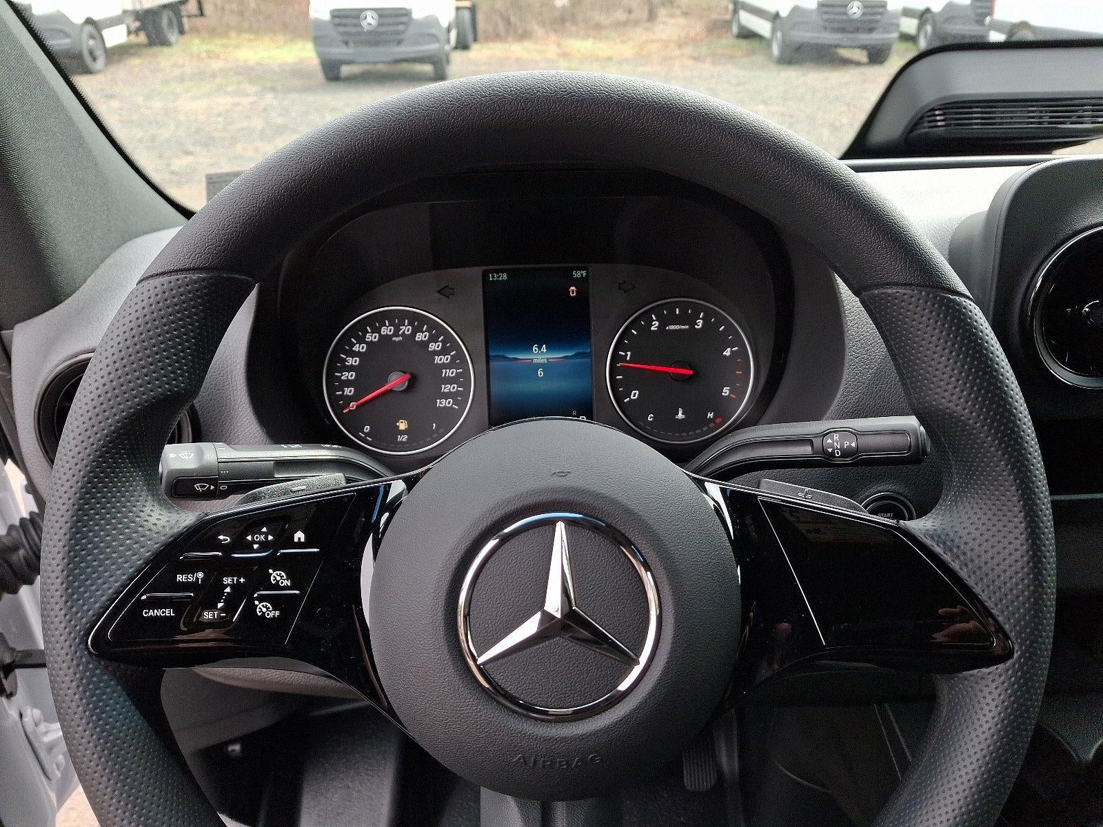 2025 Mercedes-Benz Sprinter Cargo Van 2500 Standard Roof I4 Diesel 144" RWD