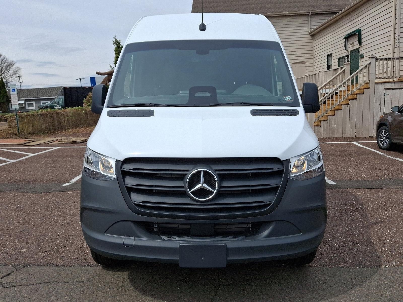 2025 Mercedes-Benz Sprinter Cargo Van 2500 Standard Roof I4 Diesel 144" RWD