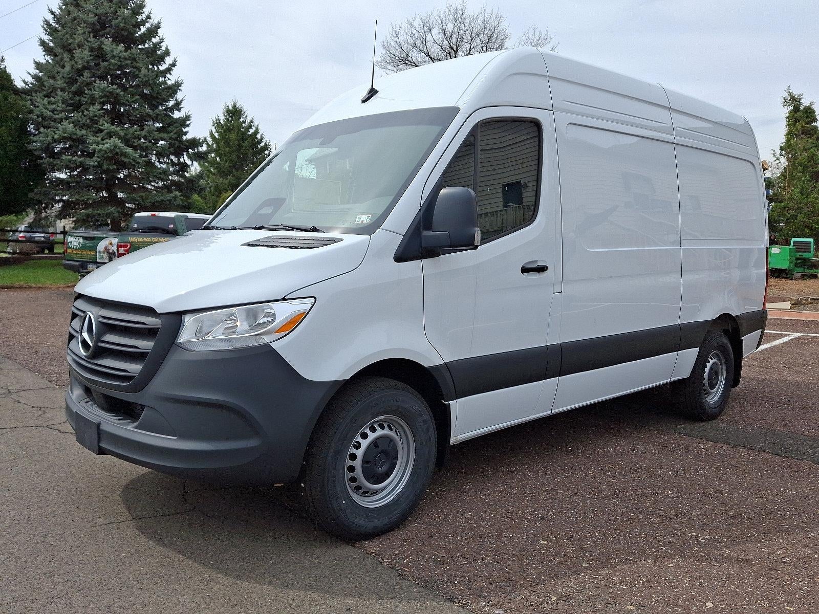2025 Mercedes-Benz Sprinter Cargo Van 2500 Standard Roof I4 Diesel 144" RWD